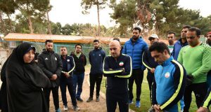 تیم فوتبال پیوند اعضا در برابر پیشکسوتان استقلال پیروز شد