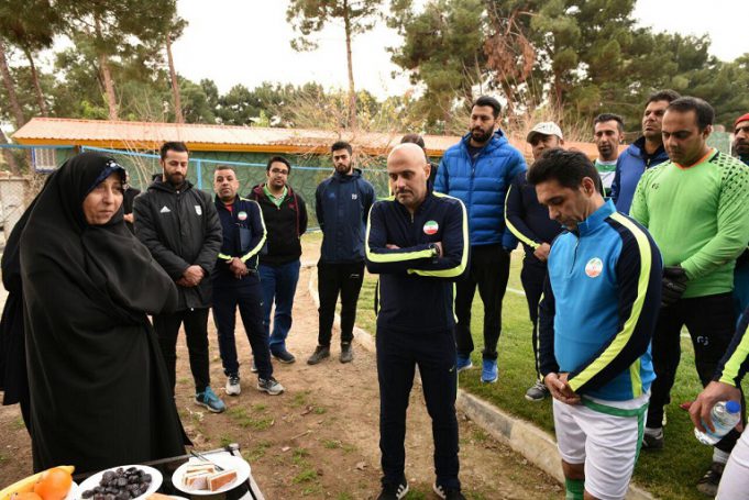 تیم فوتبال پیوند اعضا در برابر پیشکسوتان استقلال پیروز شد