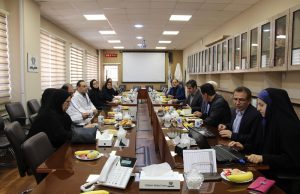 بررسی مشکلات بیماران سی اف در مرکز طبی کودکان